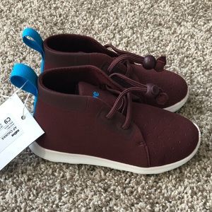 NATIVE Chukka Spice Red Children’s Size 9 NWT
